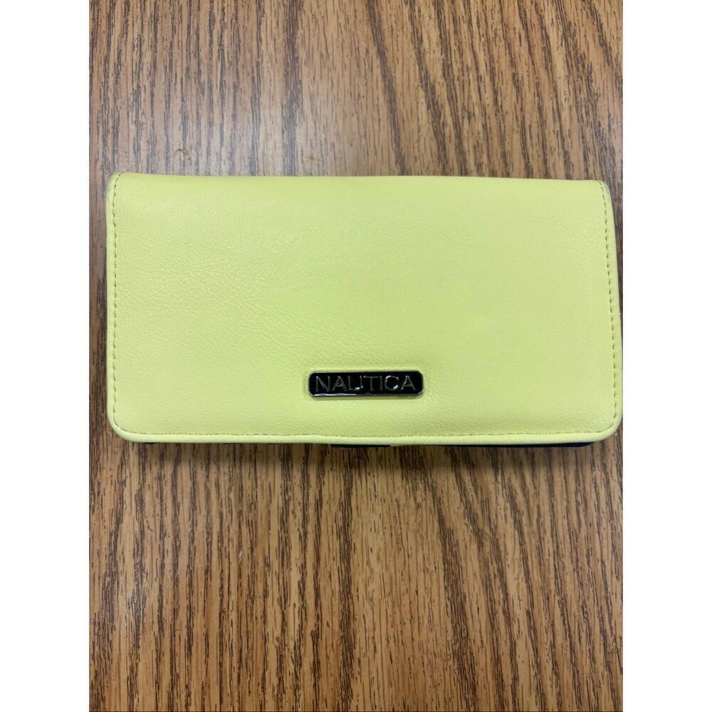 Women’s Nautica wallet, NWOT
